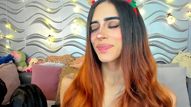 Snapshot of StormiRusso chatting on 12/17/24, 02:44 StormiRusso online show from 12/17/24, 02:44