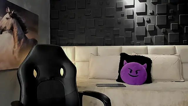 DannSaenz online show from 02/07/25, 01:47