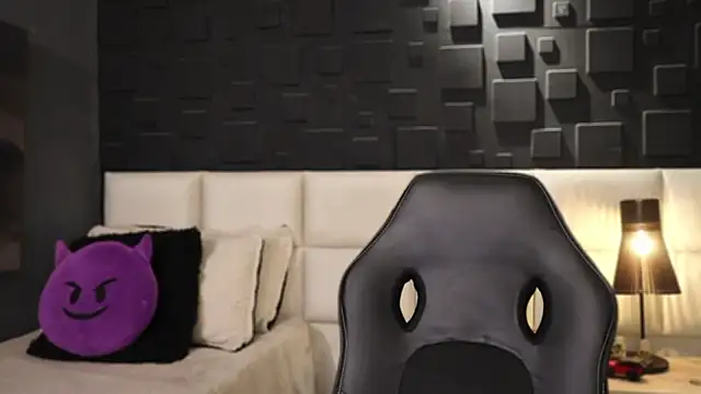 DannSaenz online show from 02/14/25, 05:57