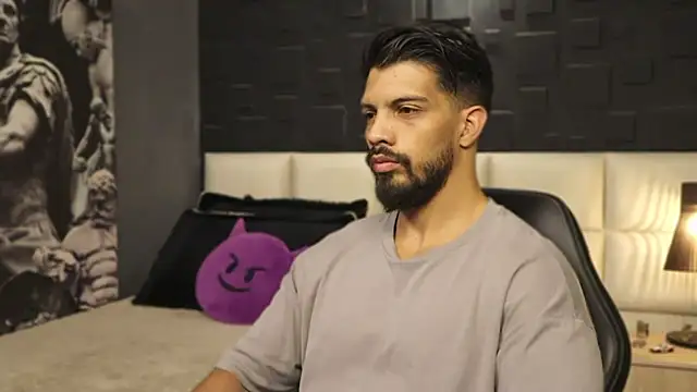 DannSaenz online show from 02/25/25, 02:33