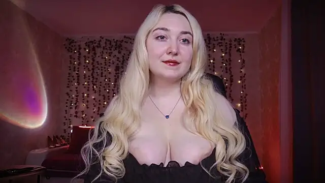 Snapshot of AllisonBlack_ chatting on 10/11/25, 12:43 AllisonBlack online show from 10/11/25, 12:43