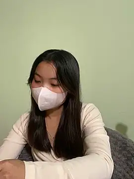 Snapshot of Maeve2k5 chatting on 12/29/24, 03:46 Maeve2k5 online show from 12/29/24, 03:46