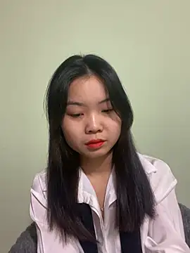 Snapshot of Maeve2k5 chatting on 01/08/25, 12:38 Maeve2k5 online show from 01/08/25, 12:38