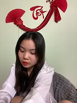 Snapshot of Maeve2k5 chatting on 01/24/25, 11:48 Maeve2k5 online show from 01/24/25, 11:48