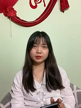 Snapshot of Maeve2k5 chatting on 02/17/25, 01:10 Maeve2k5 online show from 02/17/25, 01:10