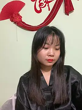 Snapshot of Maeve2k5 chatting on 03/04/25, 01:34 Maeve2k5 online show from 03/04/25, 01:34