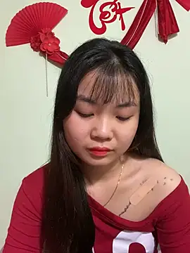 Snapshot of Maeve2k5 chatting on 03/10/25, 01:56 Maeve2k5 online show from 03/10/25, 01:56