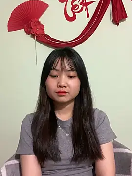 Snapshot of Maeve2k5 chatting on 03/21/25, 01:45 Maeve2k5 online show from 03/21/25, 01:45