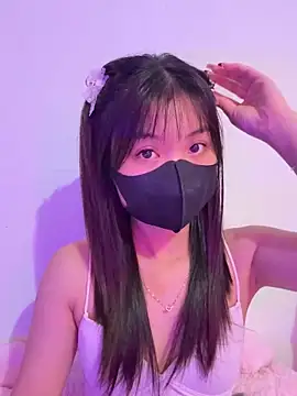 Snapshot of Maeve2k5 chatting on 09/22/25, 05:15 Maeve2k5 online show from 09/22/25, 05:15