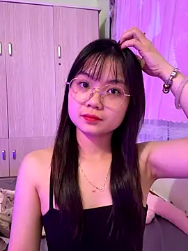 Snapshot of Maeve2k5 chatting on 10/02/25, 02:35 Maeve2k5 online show from 10/02/25, 02:35