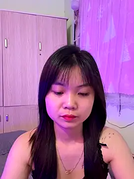 Snapshot of Maeve2k5 chatting on 10/04/25, 08:12 Maeve2k5 online show from 10/04/25, 08:12