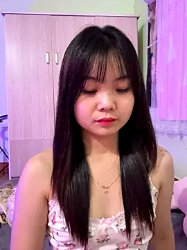 Snapshot of Maeve2k5 chatting on 10/08/25, 08:34 Maeve2k5 online show from 10/08/25, 08:34