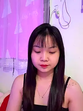 Snapshot of Maeve2k5 chatting on 10/26/25, 12:38 Maeve2k5 online show from 10/26/25, 12:38