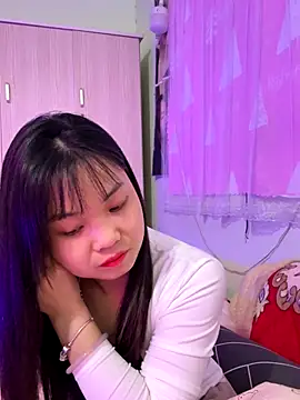 Snapshot of Maeve2k5 chatting on 11/02/25, 11:12 Maeve2k5 online show from 11/02/25, 11:12