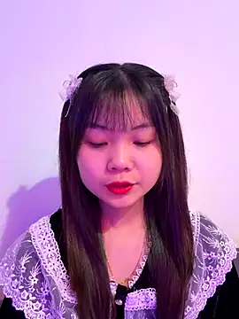 Snapshot of Maeve2k5 chatting on 11/04/25, 01:05 Maeve2k5 online show from 11/04/25, 01:05