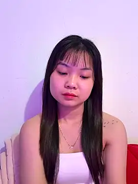 Snapshot of Maeve2k5 chatting on 11/17/25, 11:21 Maeve2k5 online show from 11/17/25, 11:21