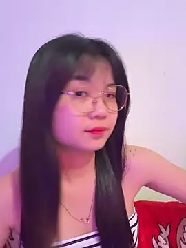 Snapshot of Maeve2k5 chatting on 12/05/25, 12:30 Maeve2k5 online show from 12/05/25, 12:30