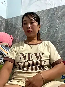 Linaannn online show from 12/15/25, 11:58