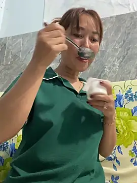 Linaannn online show from 02/07/26, 11:52