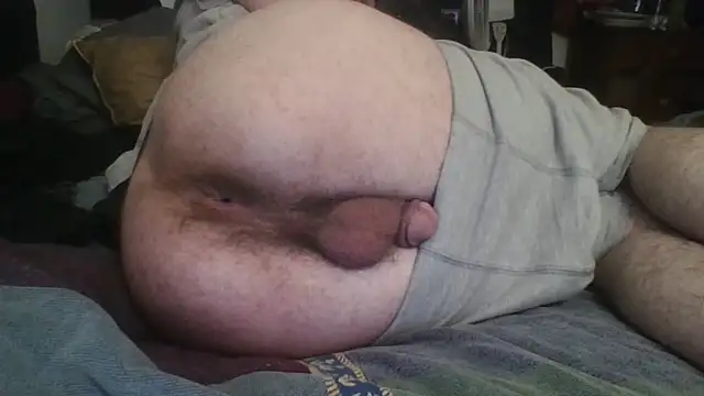 Snapshot of BackRoom18 chatting on 11/18/25, 01:44 BackRoom18 online show from 11/18/25, 01:44