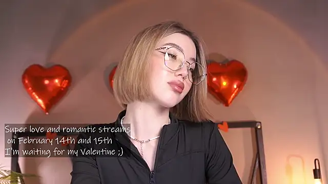 Snapshot of LindaThacker chatting on 02/13/25, 11:17 LindaThacker online show from 02/13/25, 11:17