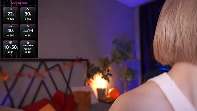 Snapshot of LindaThacker chatting on 11/20/25, 04:12 LindaThacker online show from 11/20/25, 04:12