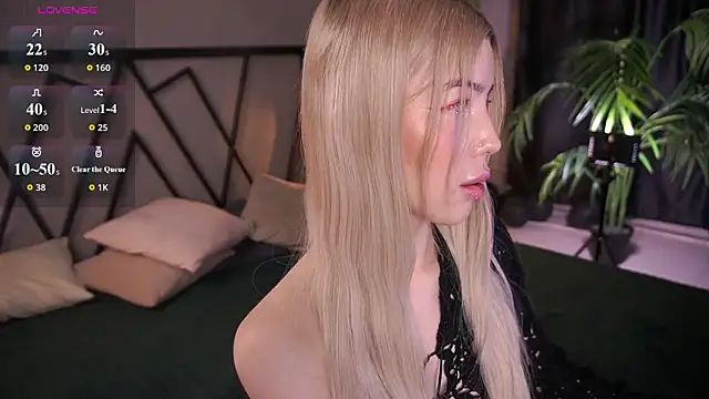 LindaThacker online show from 03/12/26, 04:29