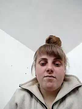 Snapshot of CoddessCrystal chatting on 02/19/25, 12:22 CoddessCrystal online show from 02/19/25, 12:22