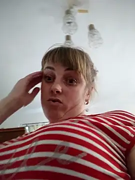 CoddessCrystal online show from 11/21/25, 12:15