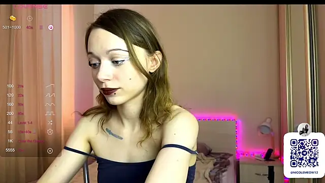Snapshot of _SofiaBrown chatting on 05/26/26, 03:52 SofiaBrown online show from 05/26/26, 03:52