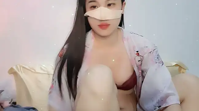 Snapshot of _MianMi_96 chatting on 02/10/25, 12:30 MianMi 96 online show from 02/10/25, 12:30