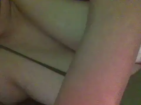 Snapshot of RoxiRedXXX chatting on 03/22/25, 01:54 RoxiRedXXX online show from 03/22/25, 01:54