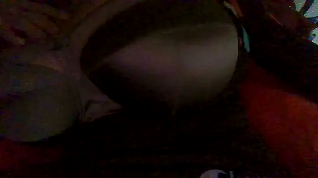 Snapshot of RoxiRedXXX chatting on 09/17/25, 06:09 RoxiRedXXX online show from 09/17/25, 06:09