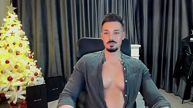 Snapshot of HaydenSpearss chatting on 12/27/24, 02:43 HaydenSpearss online show from 12/27/24, 02:43