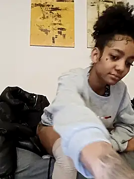 Laanegraofficial  online show from 02/09/25, 04:29