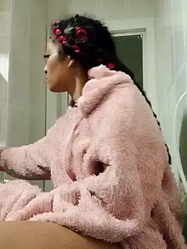 Laanegraofficial  online show from 09/30/25, 11:32