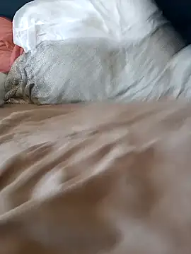 Snapshot of Localboi3 chatting on 01/12/25, 05:22 Localboi3 online show from 01/12/25, 05:22