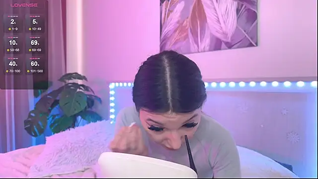 Snapshot of Veronica_leal chatting on 04/28/26, 11:15 Veronica leal online show from 04/28/26, 11:15