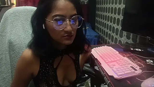 AdelinaMiran90 online show from 12/13/25, 09:31