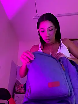 Lina10 online show from 11/24/25, 02:00