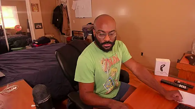 MrChuckDailyXXX online show from 12/22/24, 12:49