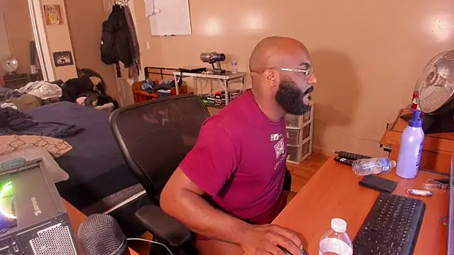 MrChuckDailyXXX online show from 01/07/25, 05:54