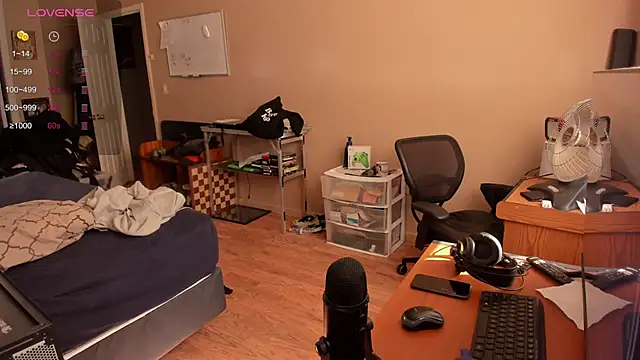 MrChuckDailyXXX online show from 02/14/25, 03:15