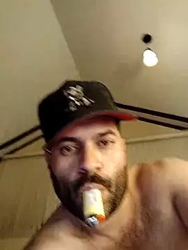 Snapshot of Rober2230 chatting on 01/02/25, 07:44 Rober2230 online show from 01/02/25, 07:44