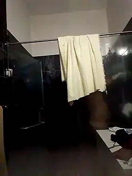 Snapshot of Rober2230 chatting on 03/20/25, 03:23 Rober2230 online show from 03/20/25, 03:23