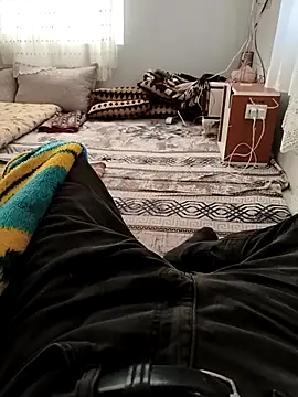 Snapshot of murokkk31 chatting on 12/17/25, 05:35 murokkk31 online show from 12/17/25, 05:35