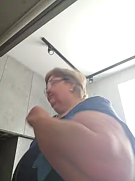 Awn290668 online show from 03/16/25, 11:05