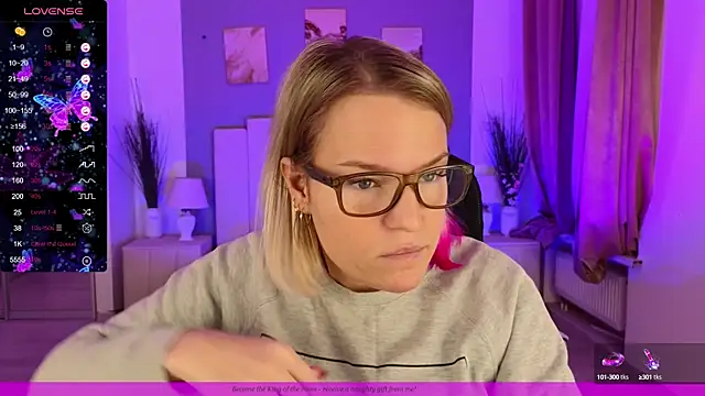 EVAshinyGIRL online show from 12/17/24, 08:12