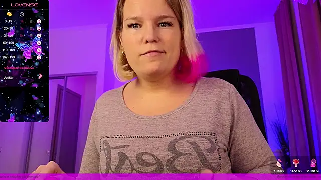 EVAshinyGIRL online show from 01/30/25, 04:45