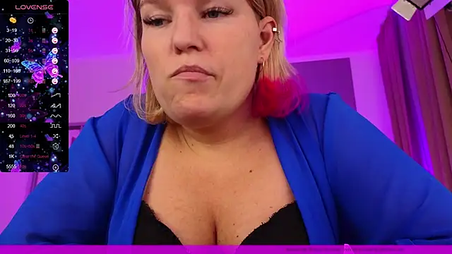 EVAshinyGIRL online show from 01/31/25, 02:17